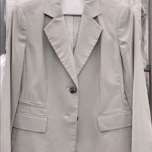 Ladies 2- pc lined pant suit